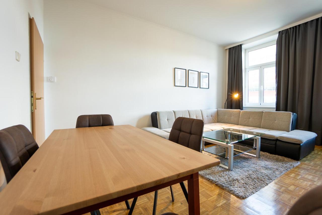 Two Bedrooms Family Nice Apartment 비엔나 외부 사진