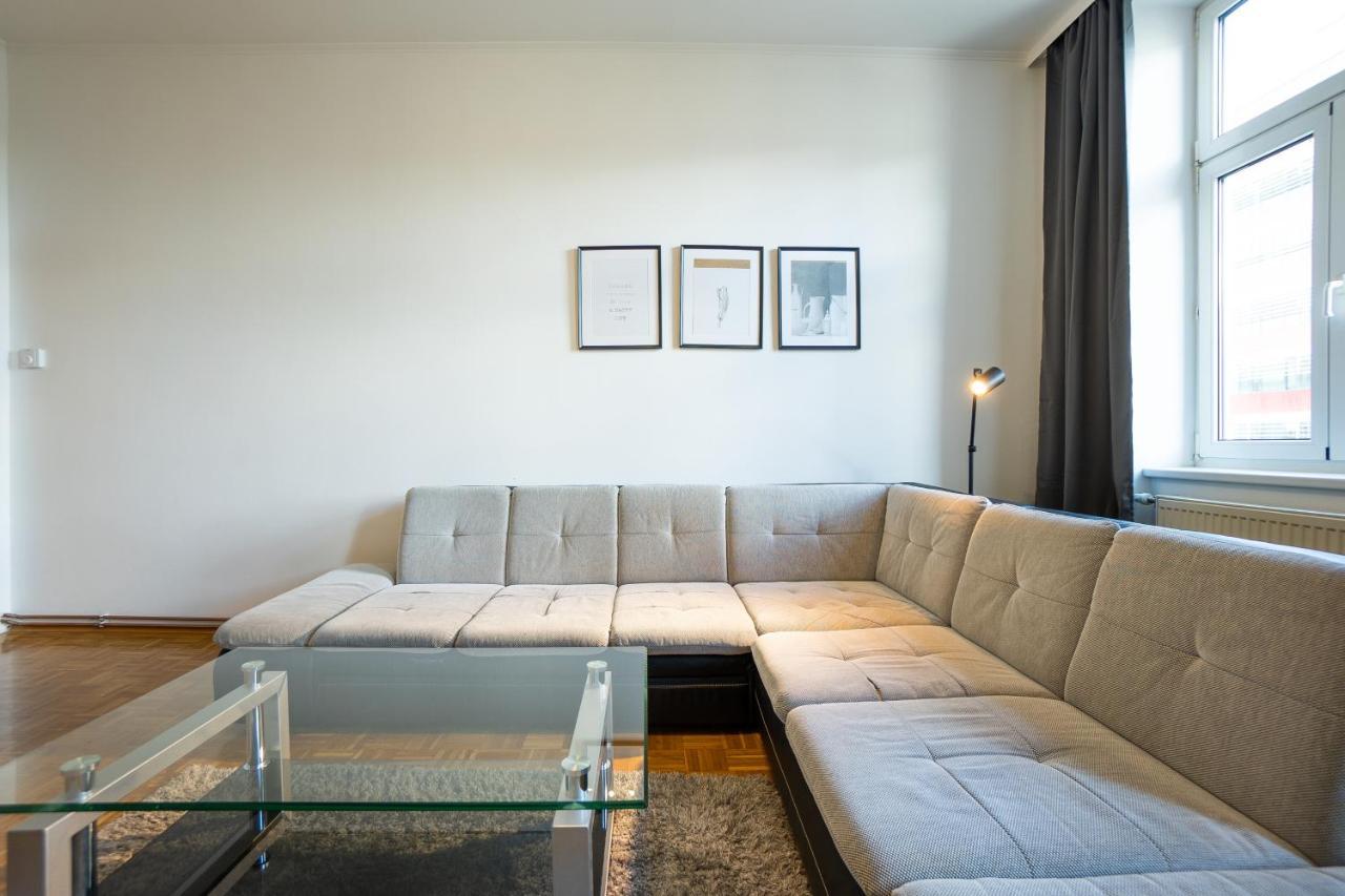 Two Bedrooms Family Nice Apartment 비엔나 외부 사진